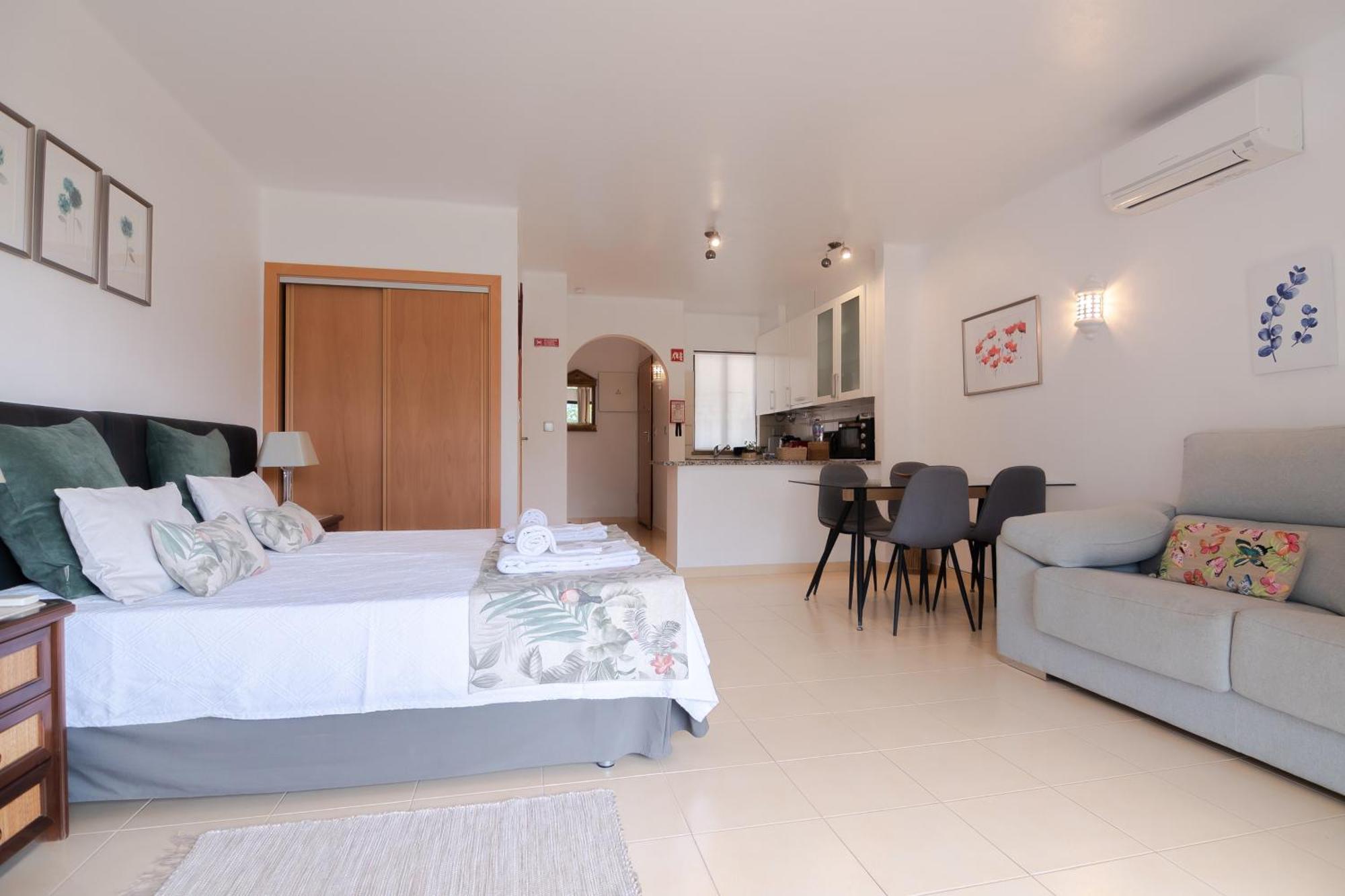 Seacoast Retreat With Pool And Beach Access By Drago Rentals Albufeira Zewnętrze zdjęcie