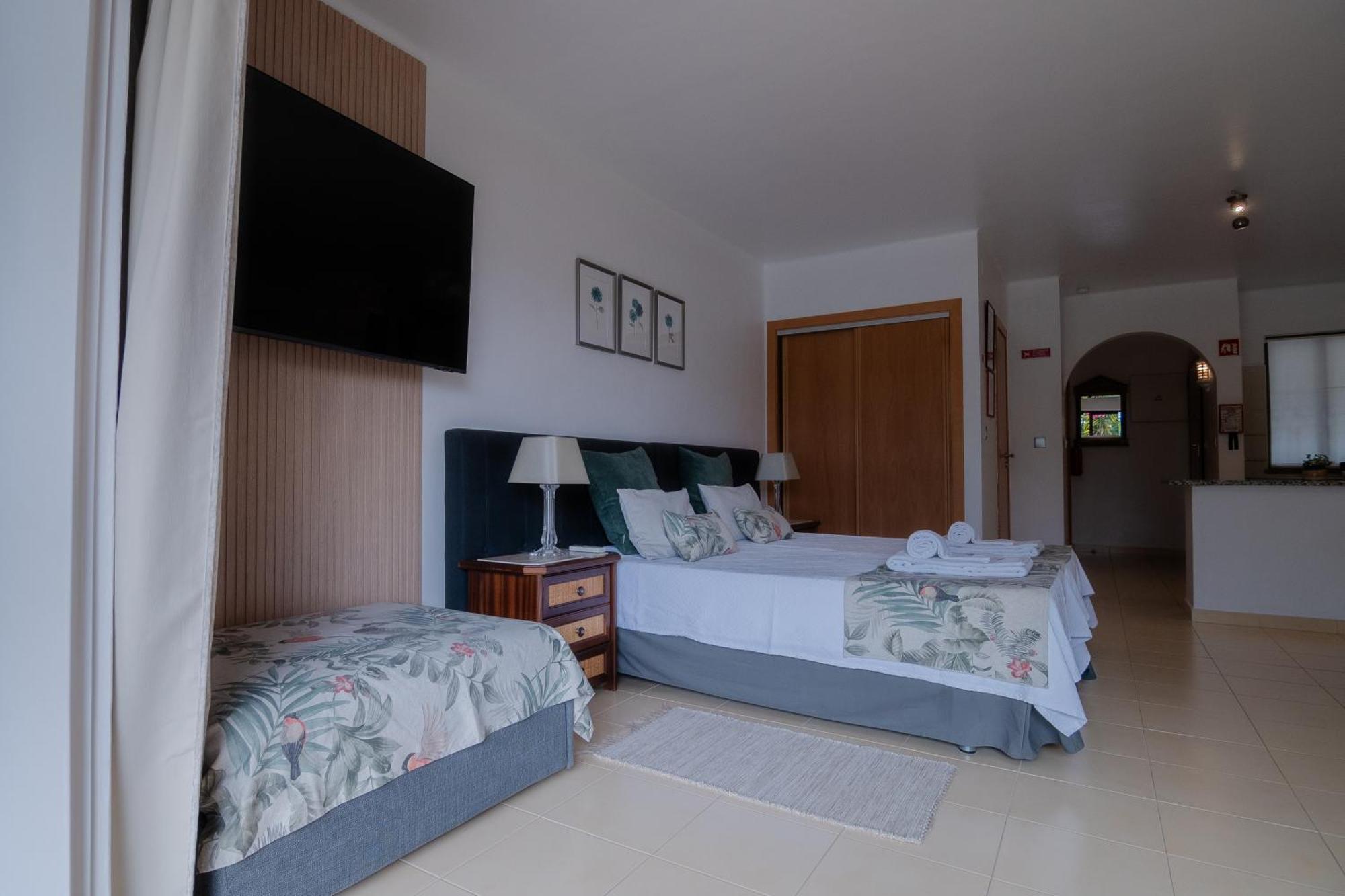 Seacoast Retreat With Pool And Beach Access By Drago Rentals Albufeira Zewnętrze zdjęcie